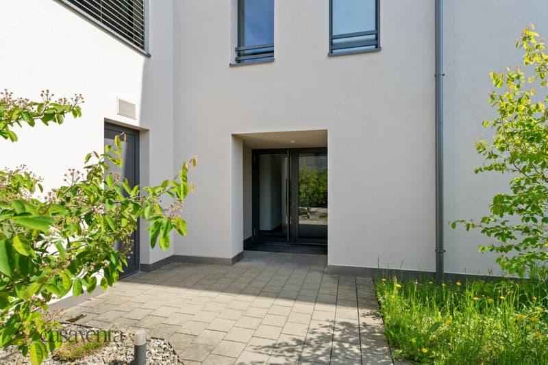 Gebäude Hauptzugang