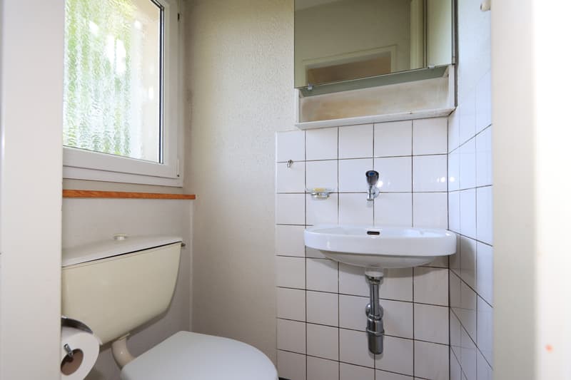 EG => Gäste-WC links vom Hauseingang