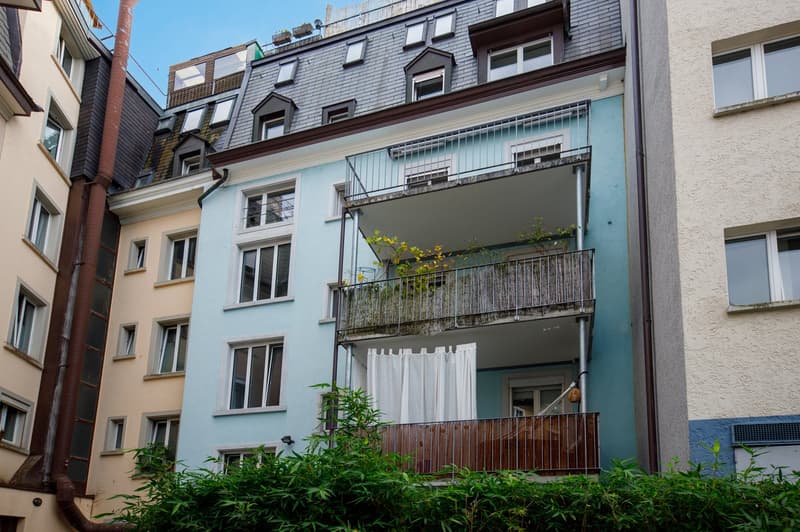 Seltene Gelegenheit: MFH beim Goldbrunnenplatz (1)