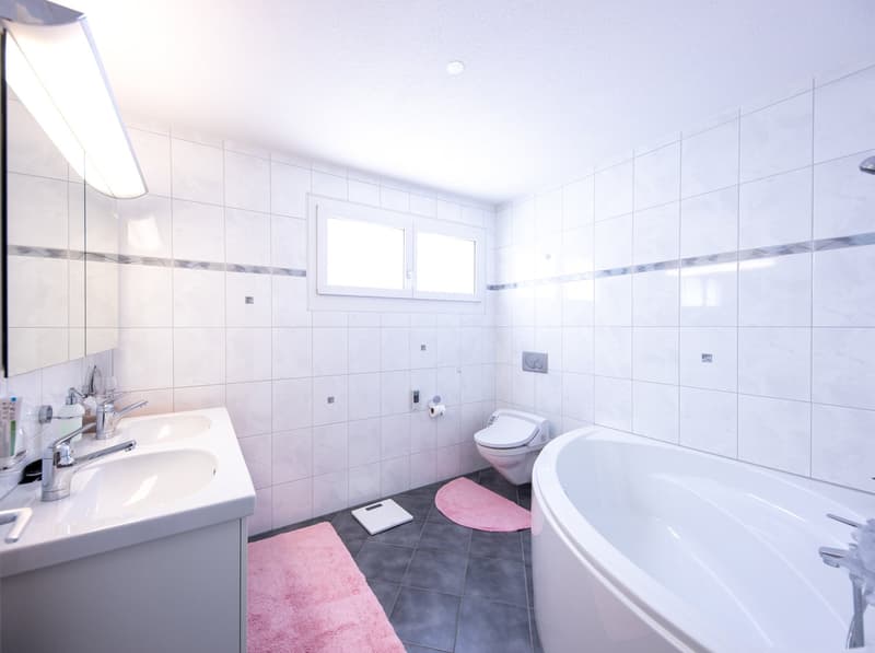 Moderne 3.5-Zimmerwohnung mit grossem Balkon nach Süden (9)