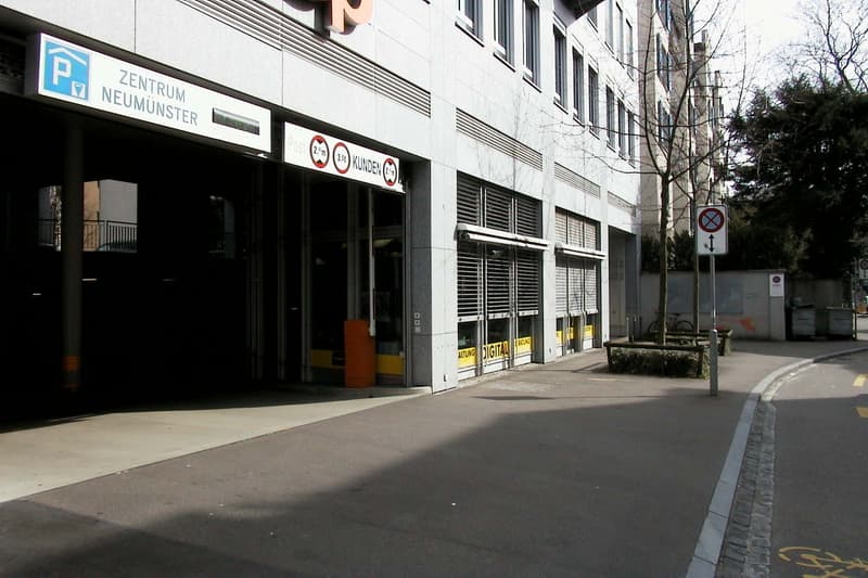 Parking spaces - At Kreuzplatz / near Stadelhofen station for rent (3)