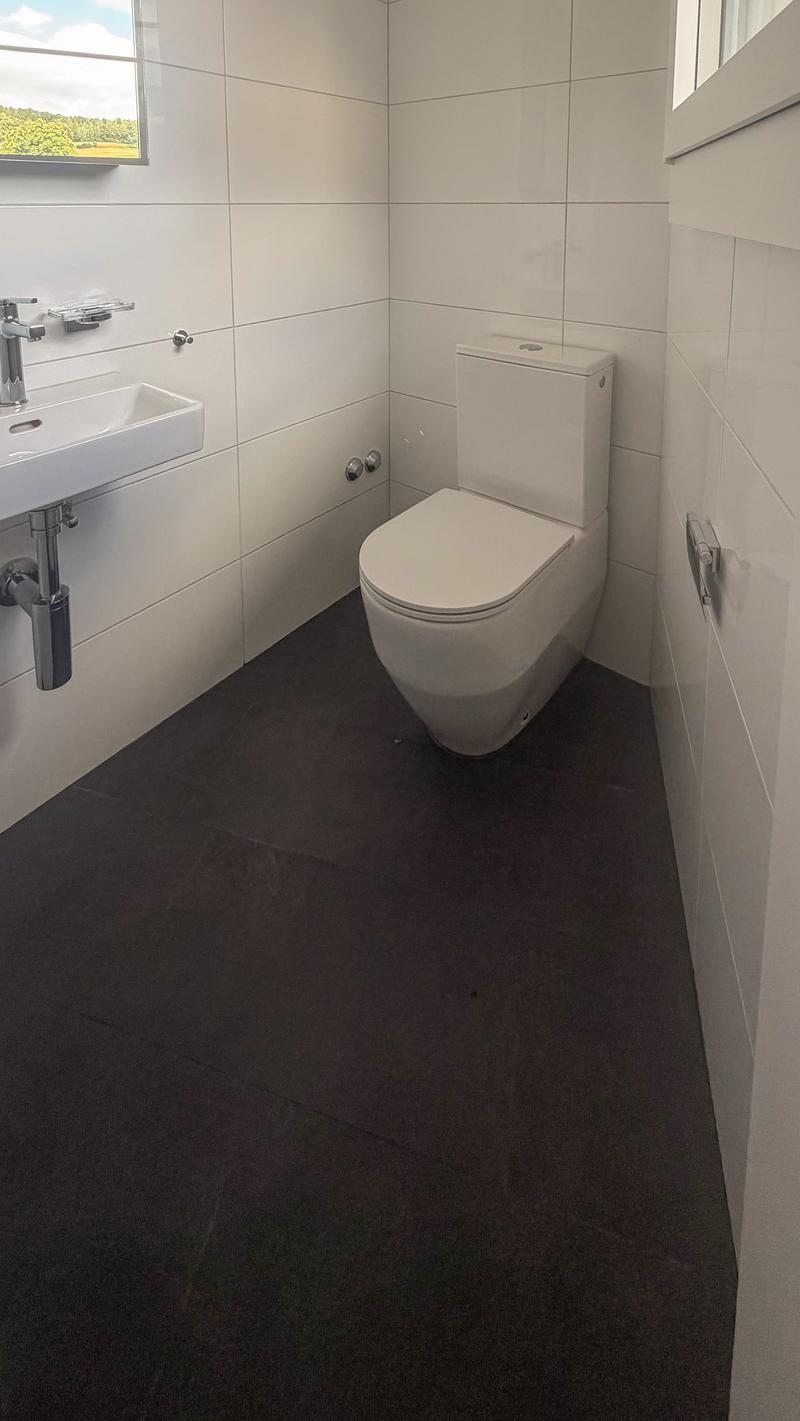 Sanierte 5- Zimmer-Maisonette- Wohnung mit Balkon in Bonstetten (10)