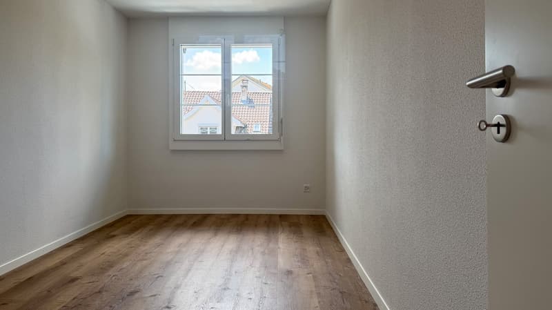 Sanierte 5- Zimmer-Maisonette- Wohnung mit Balkon in Bonstetten (14)
