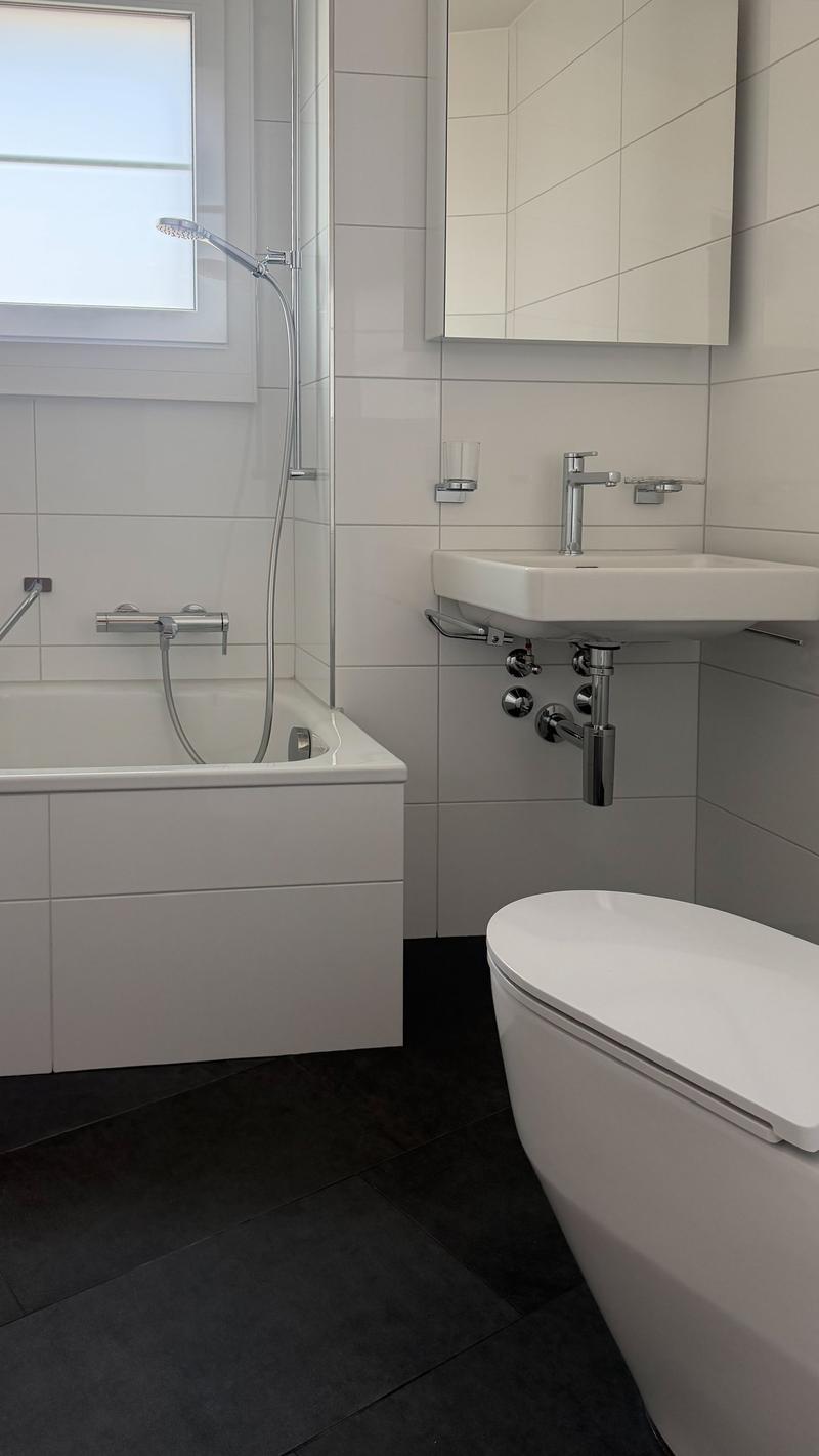 Sanierte 5- Zimmer-Maisonette- Wohnung mit Balkon in Bonstetten (9)