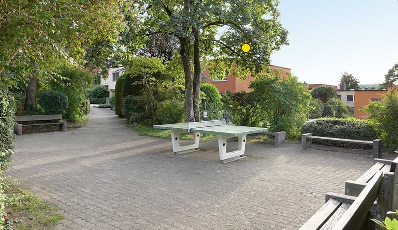 Eckhaus – sonniges Familienparadies mit grossem Garten und verglaster Pergola! (24)