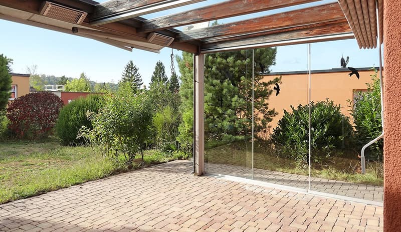 Eckhaus – sonniges Familienparadies mit grossem Garten und verglaster Pergola! (8)