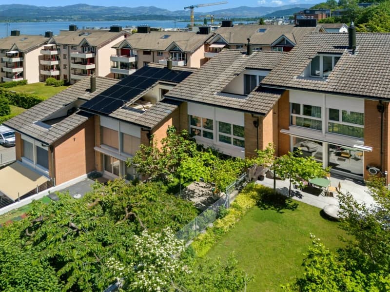 Garten mit Pergola