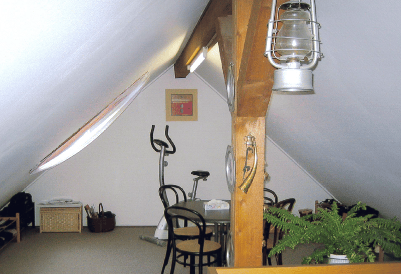Charmante 3.5-Zimmer-Dachwohnung mit toller Aussicht (11)