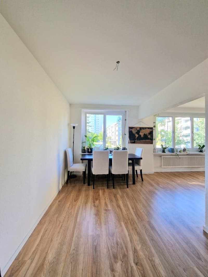 Wohnzimmer / Esszimmer