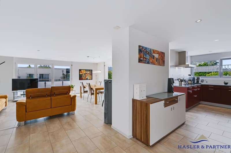 Repräsentative 5½-Zimmer-Attikawohnung mit 144 m² Terrasse und Alpenblick (5)
