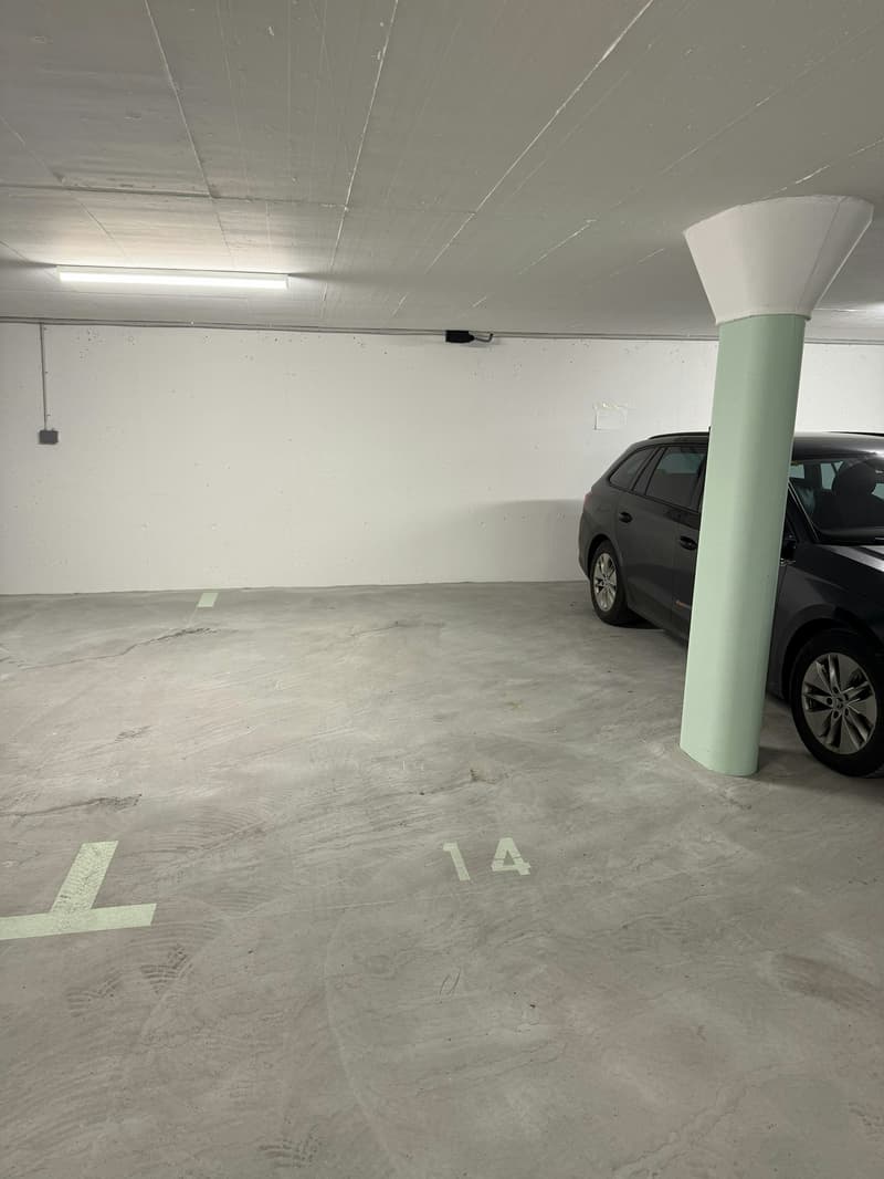 Einstellplatz in neuer Tiefgarage (2)