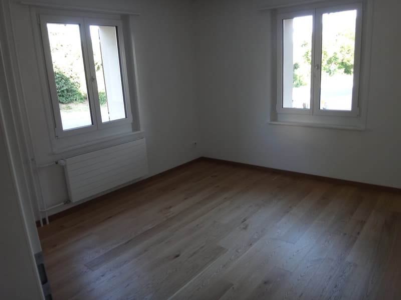 4-Zimmerwohnung in Ländlicher Umgebung und Stadt nah (1)