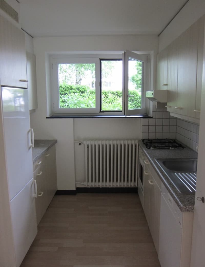 Per 01.08.2026 vermieten wir eine 3.5-Zimmerwohnung in Adliswil (2)