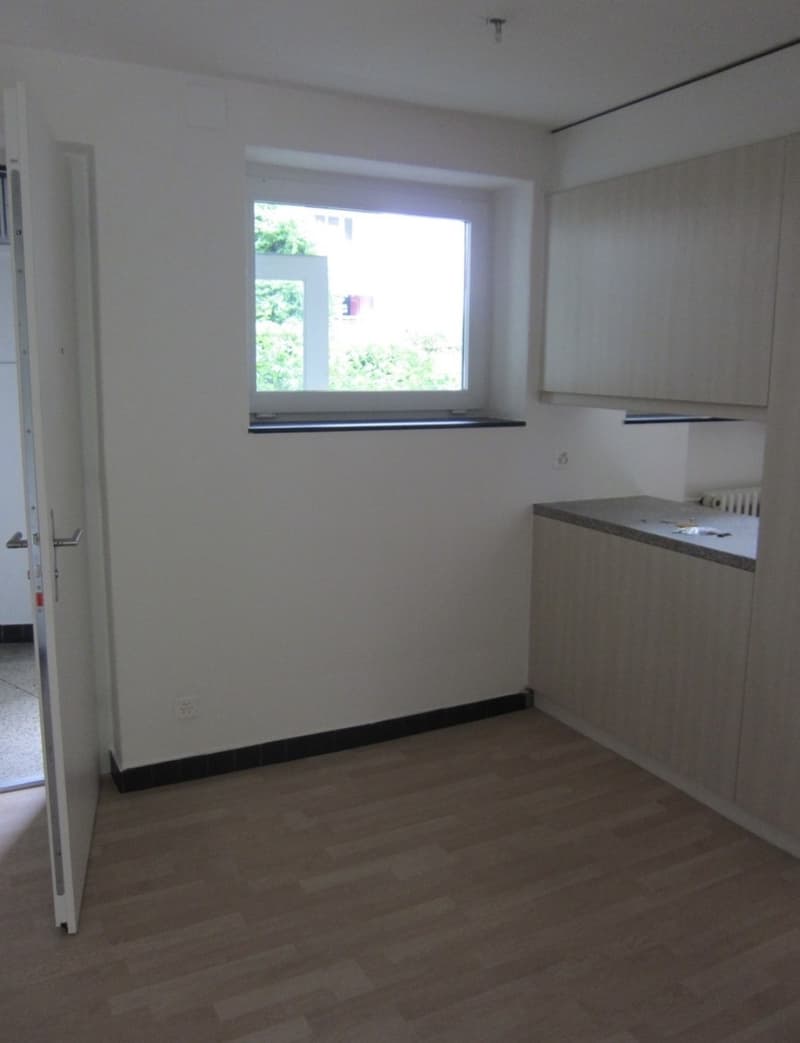 Per 01.08.2026 vermieten wir eine 3.5-Zimmerwohnung in Adliswil (3)