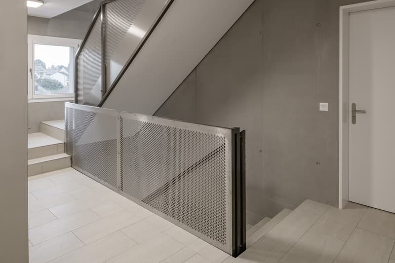 Moderne 2.5-Zimmer-Wohnung an zentraler Lage in Seon (2)