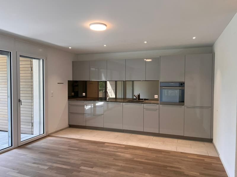 Moderne 2.5-Zimmer-Wohnung an zentraler Lage in Seon (4)