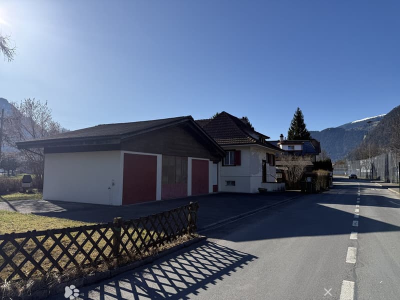 LIEGENSCHAFT mit Neu- oder Ausbaupotenzial in Interlaken (4)