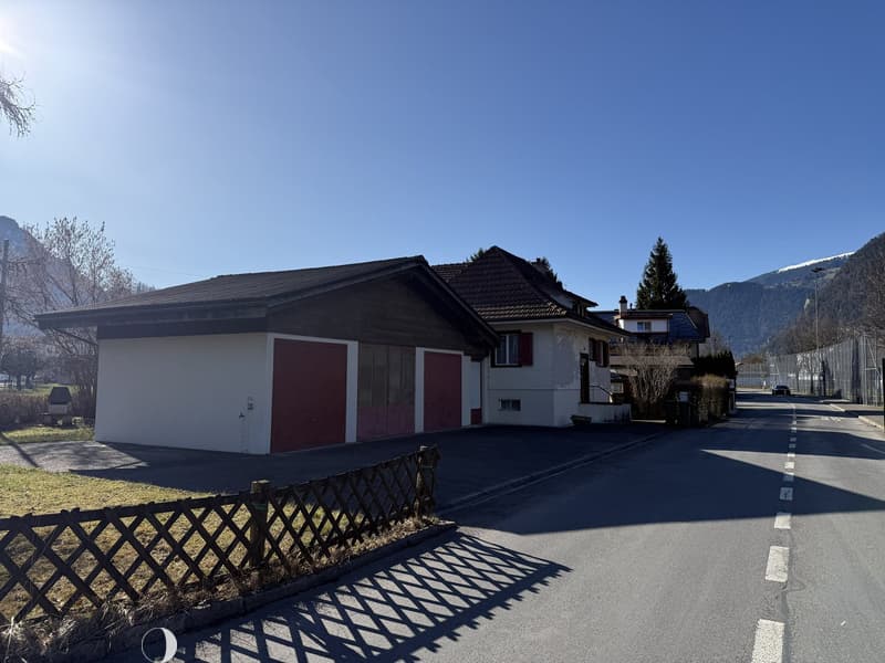 LIEGENSCHAFT mit Neu- oder Ausbaupotenzial in Interlaken (4)