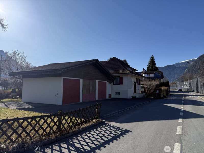 LIEGENSCHAFT mit Neu- oder Ausbaupotenzial in Interlaken (4)
