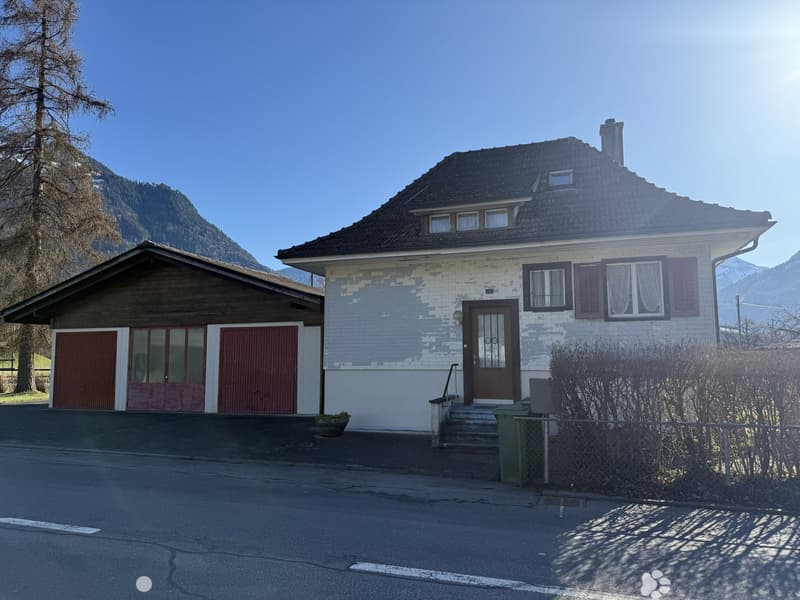 LIEGENSCHAFT mit Neu- oder Ausbaupotenzial in Interlaken (3)