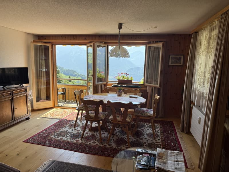 Charmante 3.5-Zimmer-Dachwohnung mit traumhafter Aussicht in Beatenberg (14)