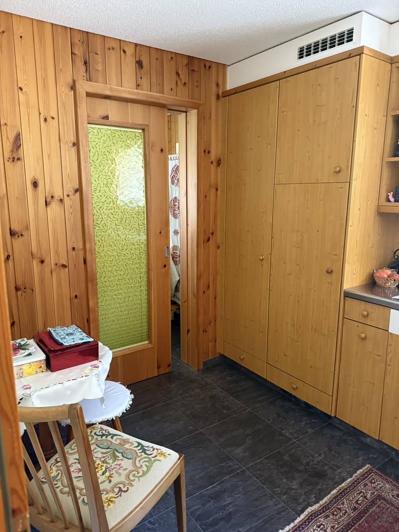 Charmante 3.5-Zimmer-Dachwohnung mit traumhafter Aussicht in Beatenberg (3)