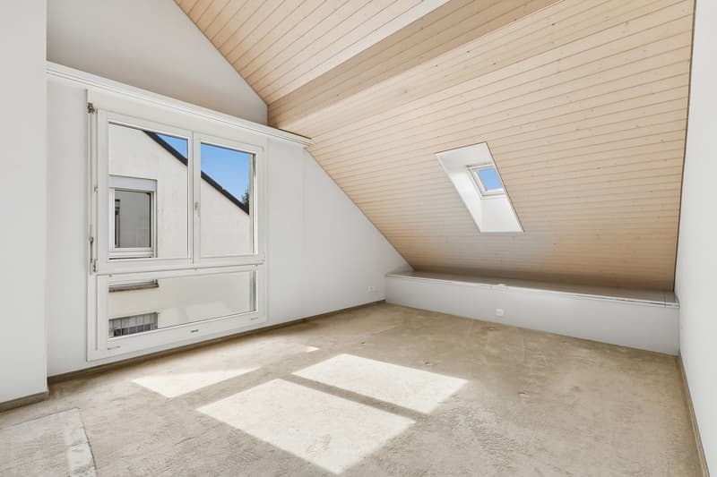 5.5-Zimmer - Maisonette Terrassenwohnung mit 51 m2 Terrasse und 315 m2 Gartenanteil (12)