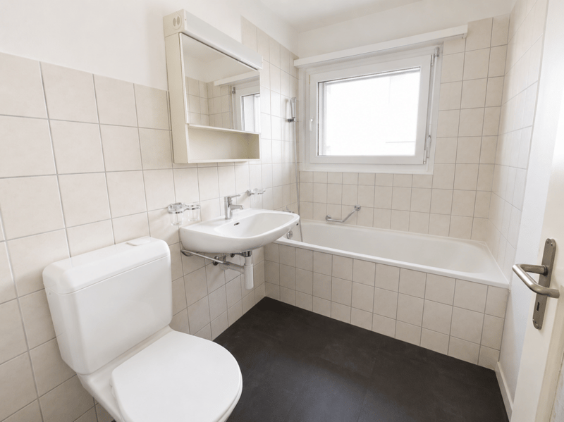 Zentral gelegene Wohnung mit sonnigem Sitzplatz (5)