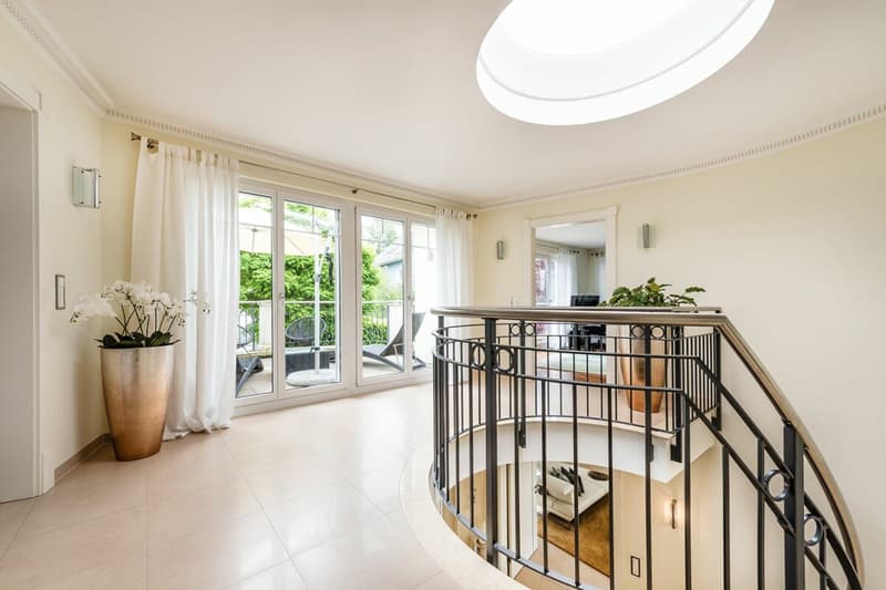 Luxuriöse Landhausvilla an exklusiver Seesichtlage (10)