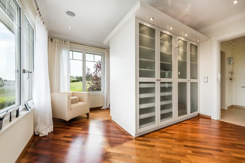 Luxuriöse Landhausvilla an exklusiver Seesichtlage (7)