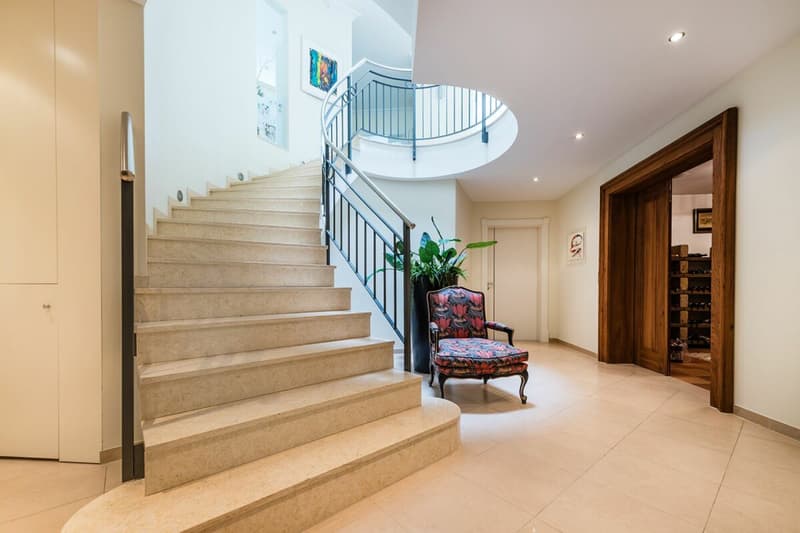 Luxuriöse Landhausvilla an exklusiver Seesichtlage (6)
