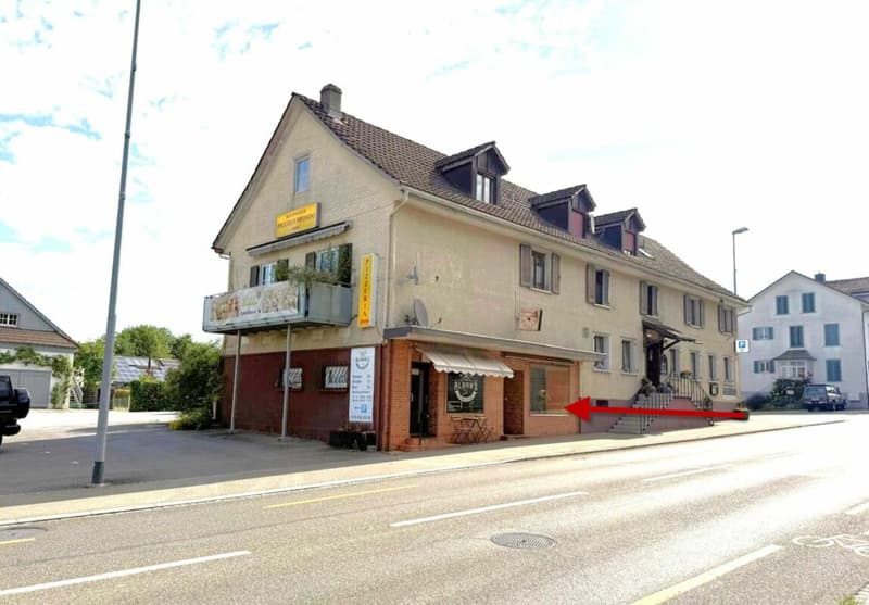 Verkaufsladen mit Schaufensterfront - Top-Lage an der Hauptstrasse (7)