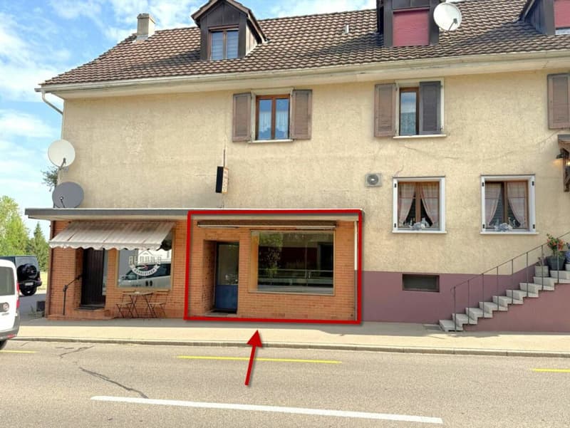 Verkaufsladen mit Schaufensterfront - Top-Lage an der Hauptstrasse (1)