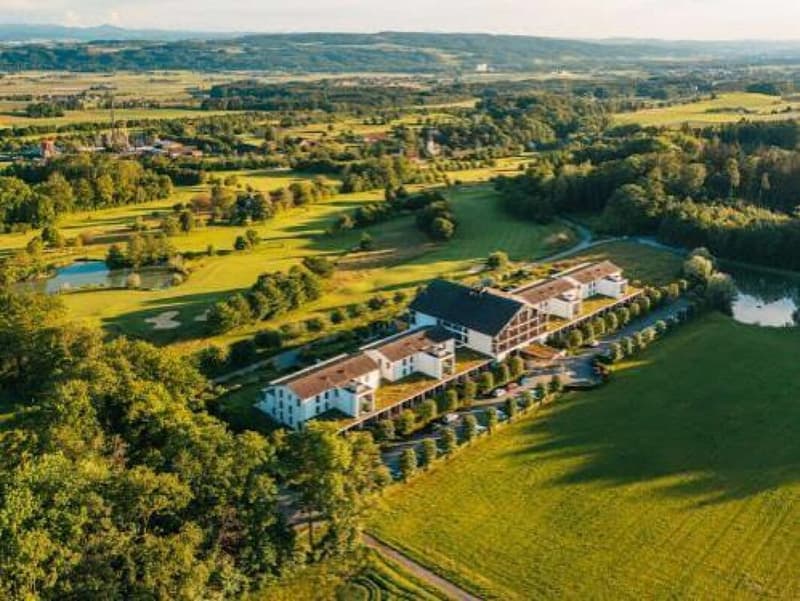 Wohnen am Golfplatz - Wellnessbereich, Fitness und traumhafter Terrasse mit Alpenpanorama. (13)