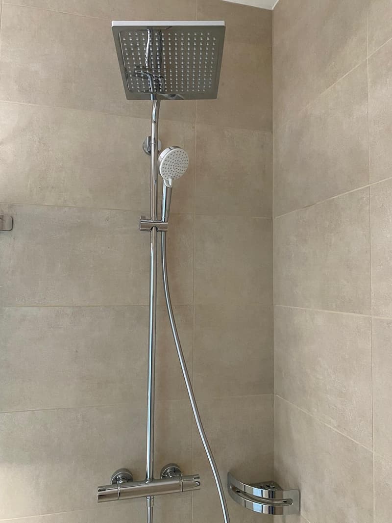 Abitare esclusivo in qualità di proprietà - 2,5 locali appartamento nuovo a Zurigo-Seebach (11)
