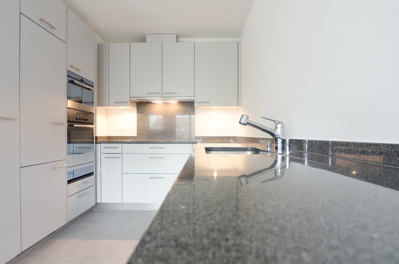 Charmante 4-Zimmer-Maisonette-Wohnung in Oberweningen (10)