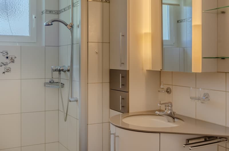 Charmante 3,5-Zimmer-Wohnung im Erdgeschoss in Steinmaur – sofort verfügbar! (12)