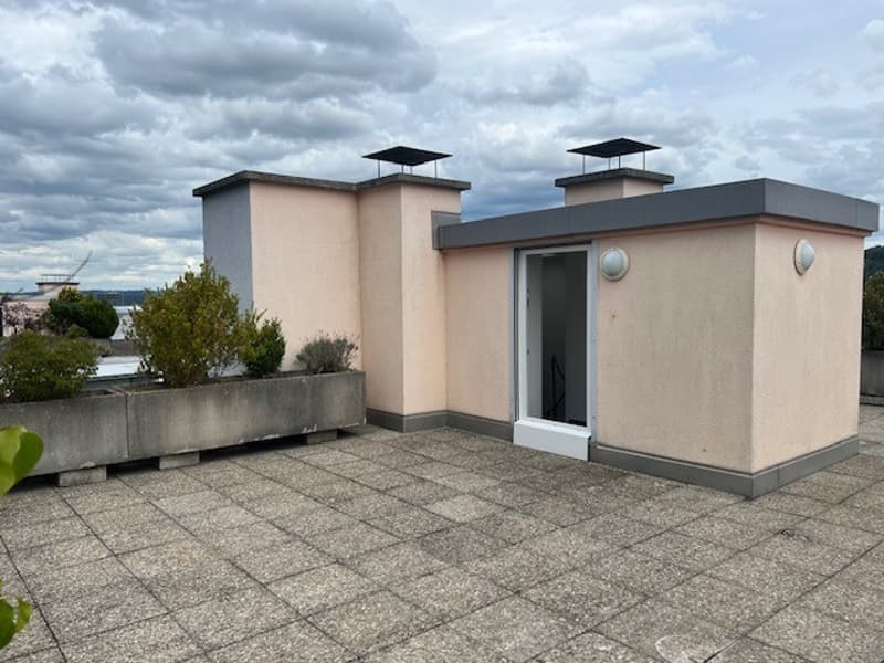 Helle 3-Zimmer-Wohnung mit grosser Dachterrasse in Zürich-Oerlikon (10)