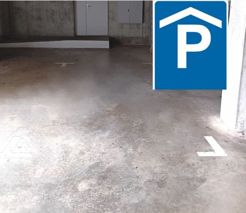 Posti auto (1)