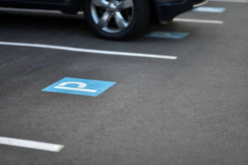 ZU VERMIETEN Aussenparkplatz (4)