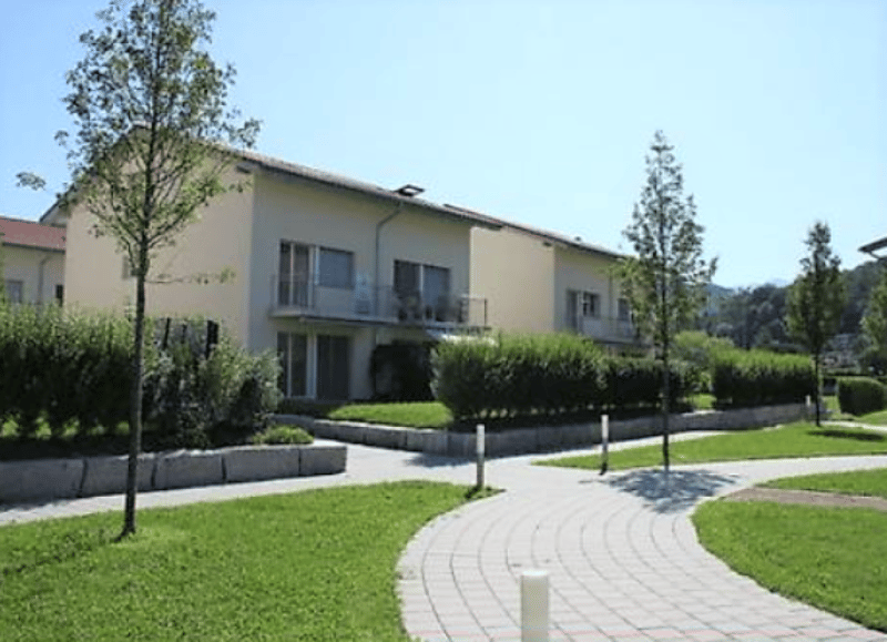 5.5 Zimmer Doppeleinfamilienhaus mit 2 EHP Inklusiv (3)