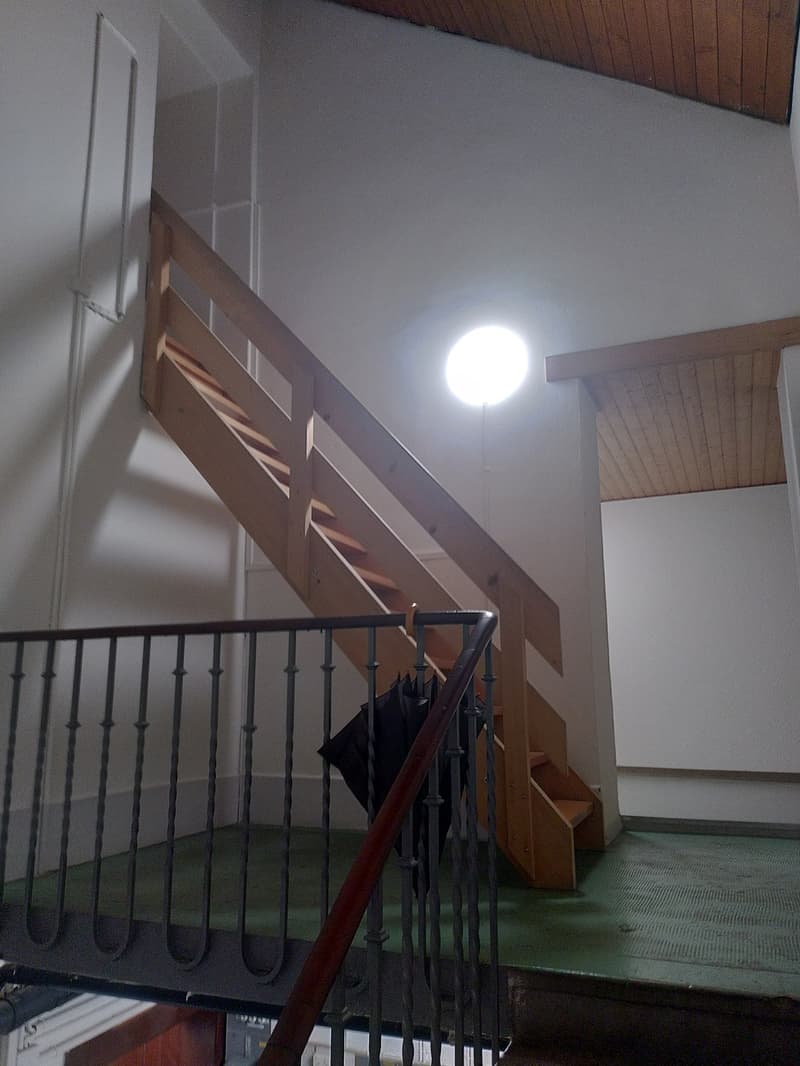 Atelier spacieux - en plein centre (4)