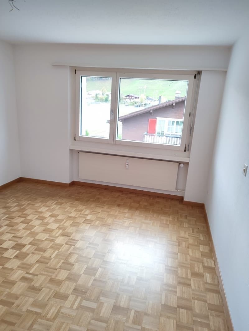 Freundliche Wohnung mit grüner Umgebung an sehr ruhiger Lage! (5)