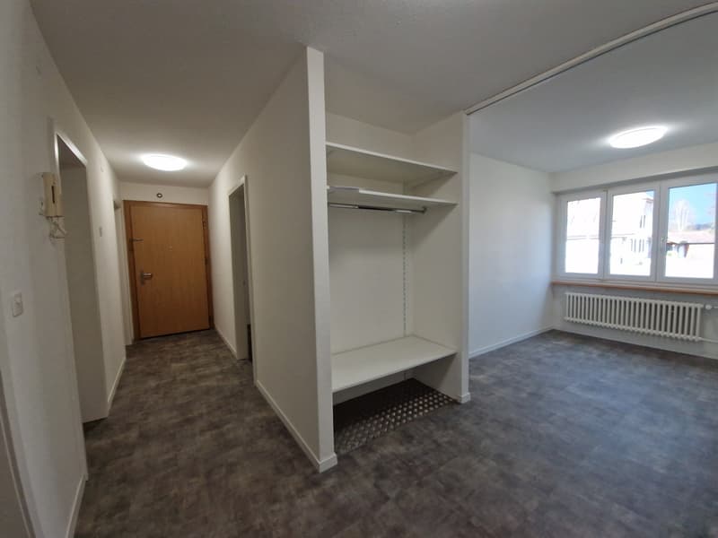Helle 4.5-Zimmerwohnung mit Balkon & Parkplatz in ruhiger, grüner Lage (8)
