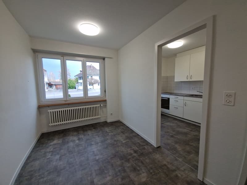 Helle 4.5-Zimmerwohnung mit Balkon & Parkplatz in ruhiger, grüner Lage (9)