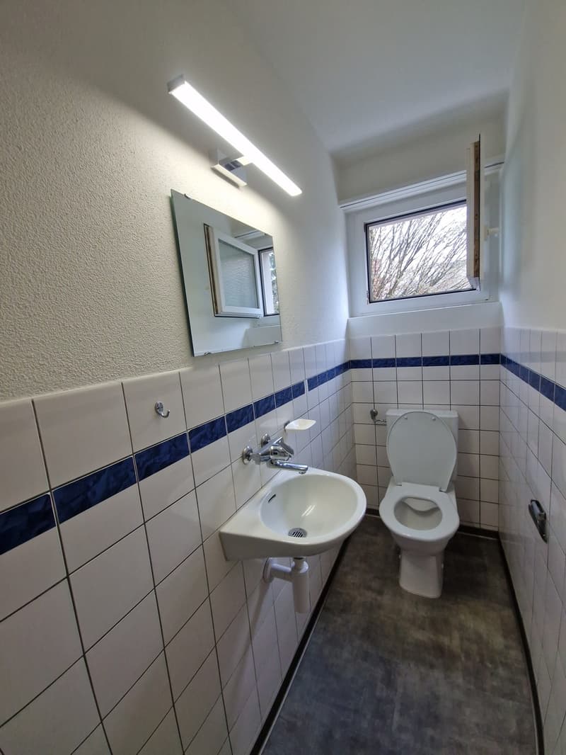Helle 4.5-Zimmerwohnung mit Balkon & Parkplatz in ruhiger, grüner Lage (11)
