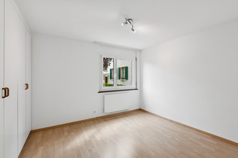 Tolle Gartensitzplatz-Wohnung mit Cheminée - ideale Lage ! (10)