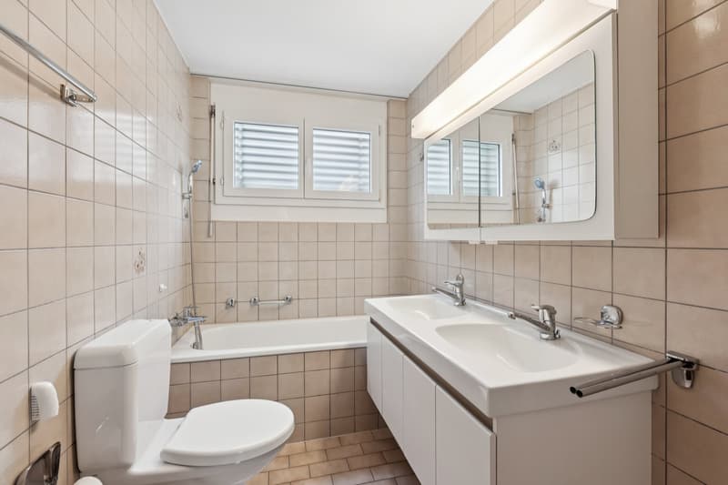 Tolle Gartensitzplatz-Wohnung mit Cheminée - ideale Lage ! (11)