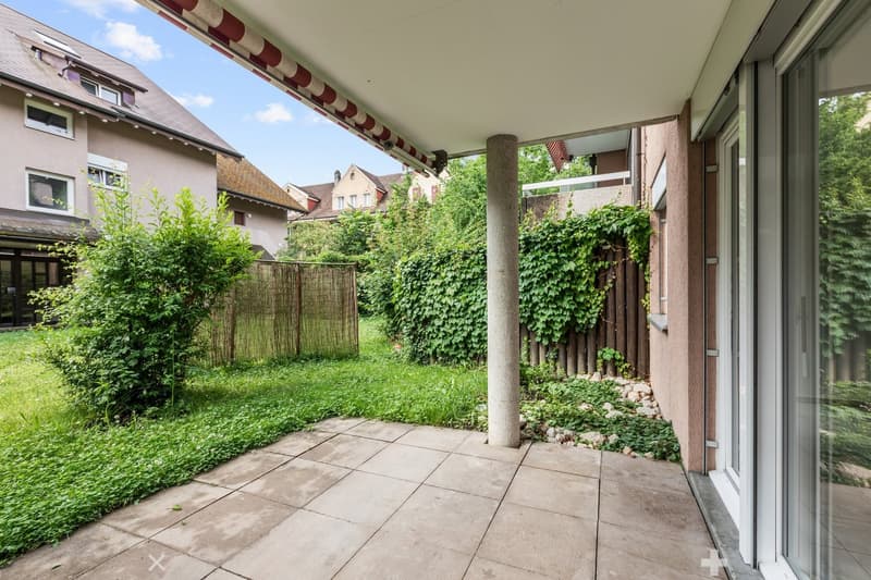 Tolle Gartensitzplatz-Wohnung mit Cheminée - ideale Lage ! (4)