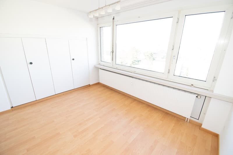 Super Angebot ! Neuerenovierte Küche und wunderschöne Aussicht ! (5)